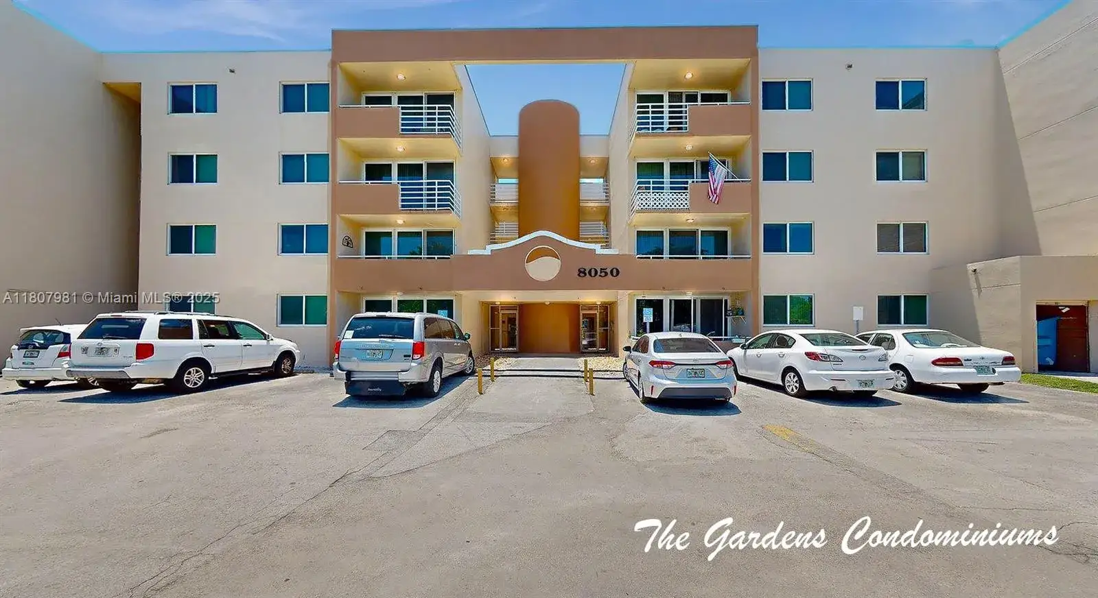 1 bedroom 1 bath Residential for sale at 8050 NW 8th St # 1105, Miami FL 33126