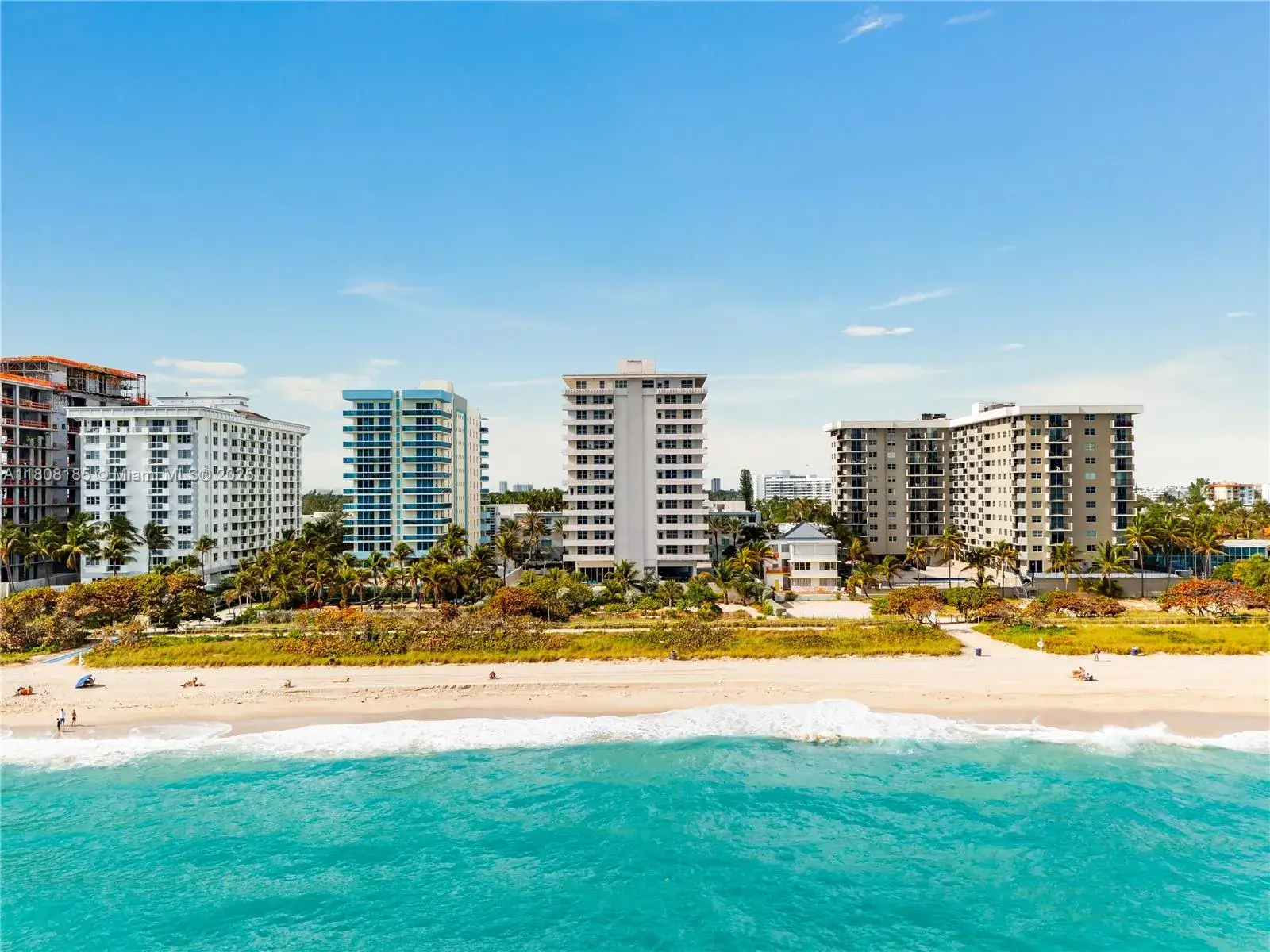1 bedroom 1 bath Residential for sale at 9225 Collins Ave # 309, Surfside FL 33154