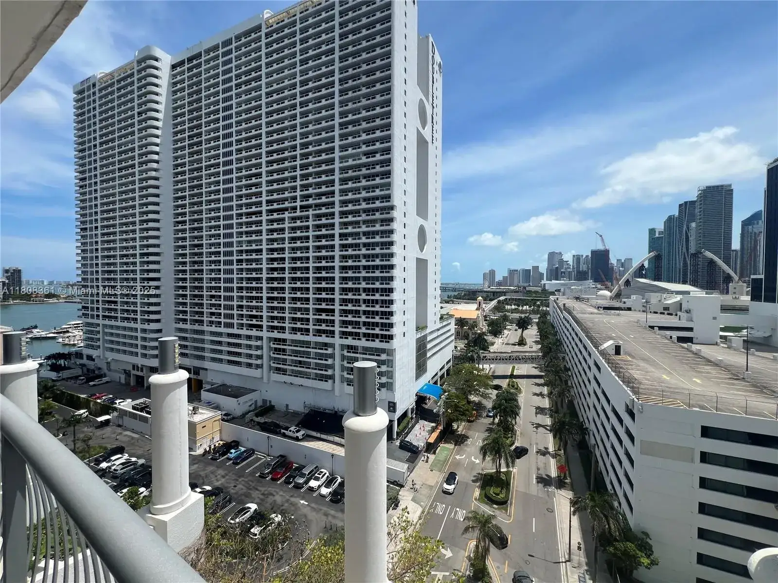 1 bedroom 1 bath Residential for sale at 1750 N Bayshore Dr # 1410, Miami FL 33132
