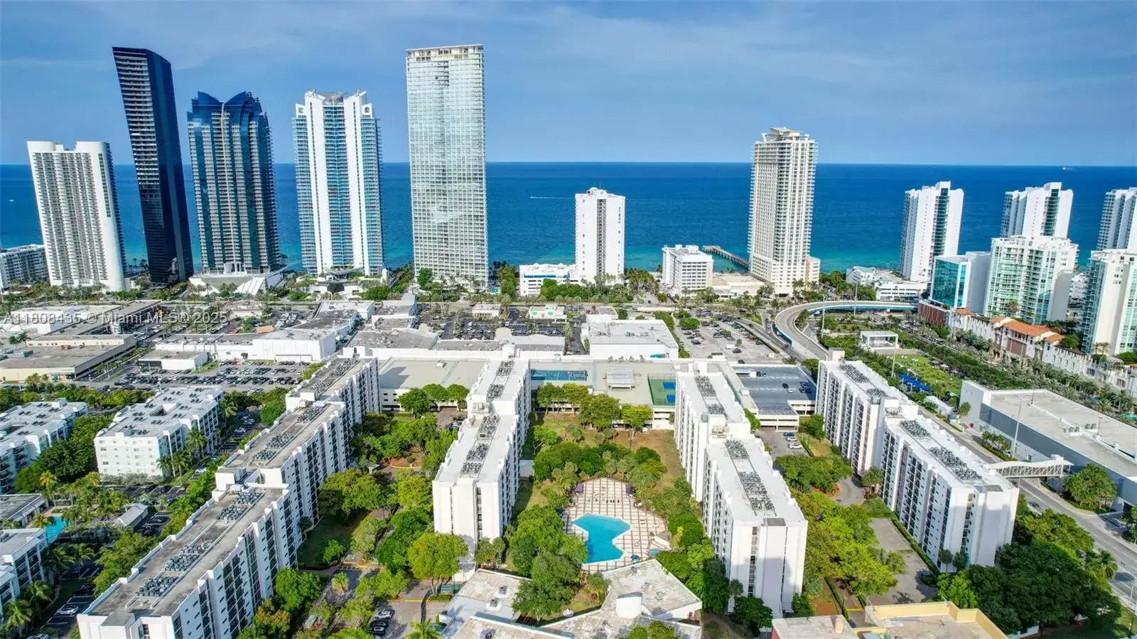 2 bedroom 2 bath Residential for sale at 16919 N Bay Rd # 521, Sunny Isles Beach FL 33160