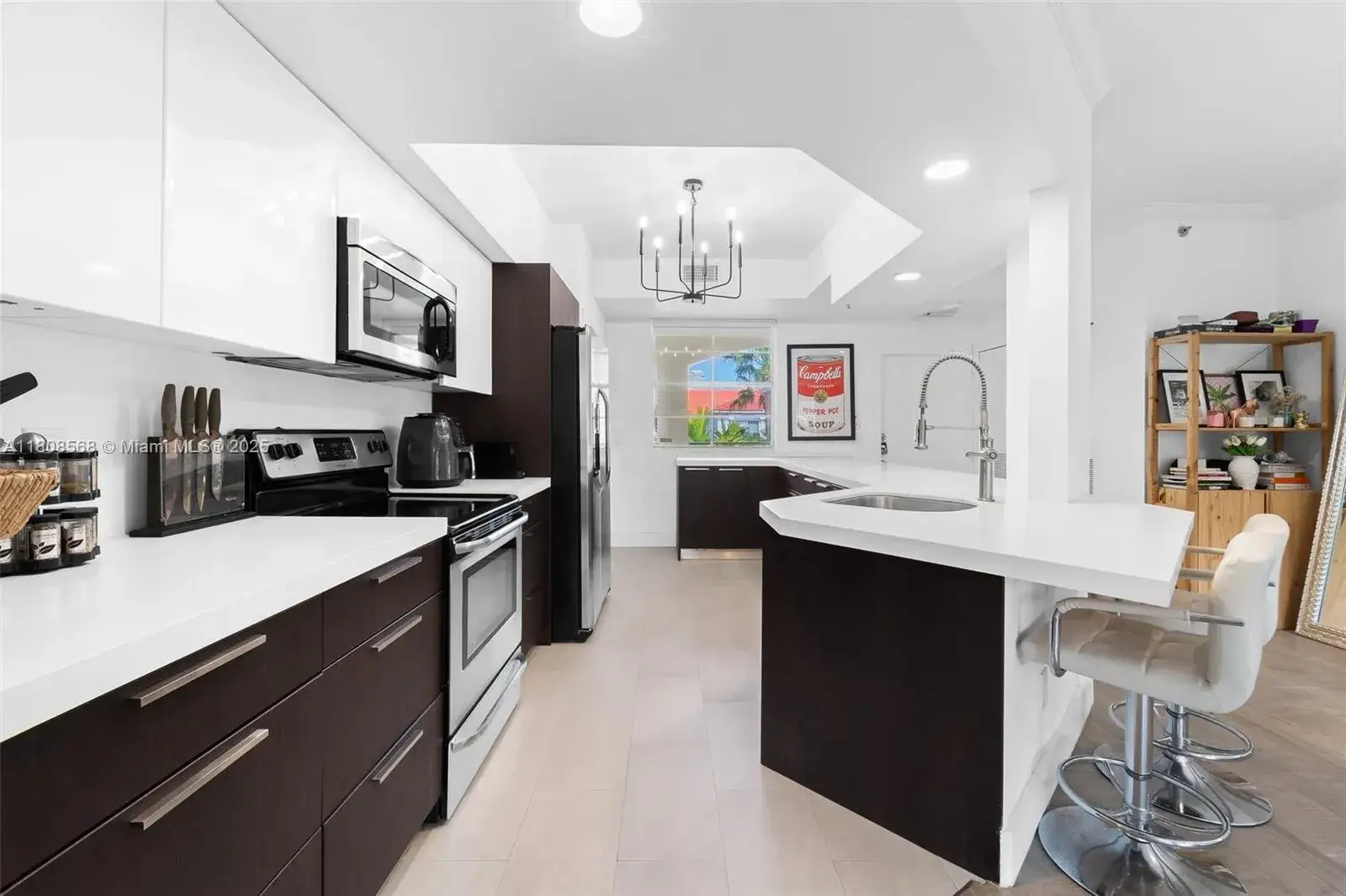 2 bedroom 1 bath Residential for sale at 3245 NE 184th St # 13402, Aventura FL 33160