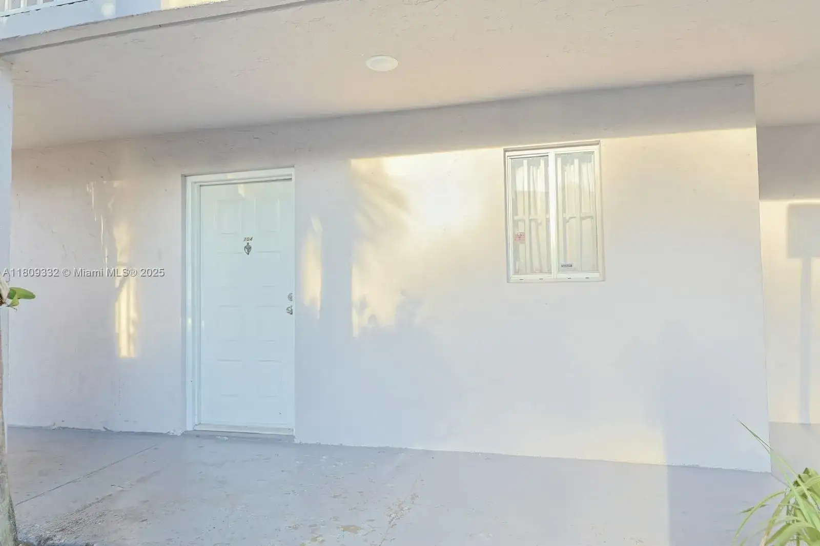 2 bedroom 1 bath Residential for sale at 2730 W 76th St # 104, Hialeah FL 33016