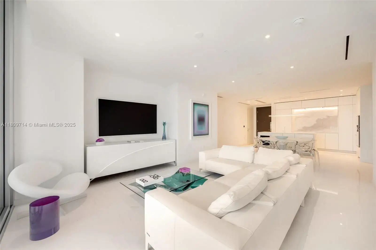 2 bedroom 3 bath Residential for sale at 300 Biscayne Blvd Way # 5205W, Miami FL 33131