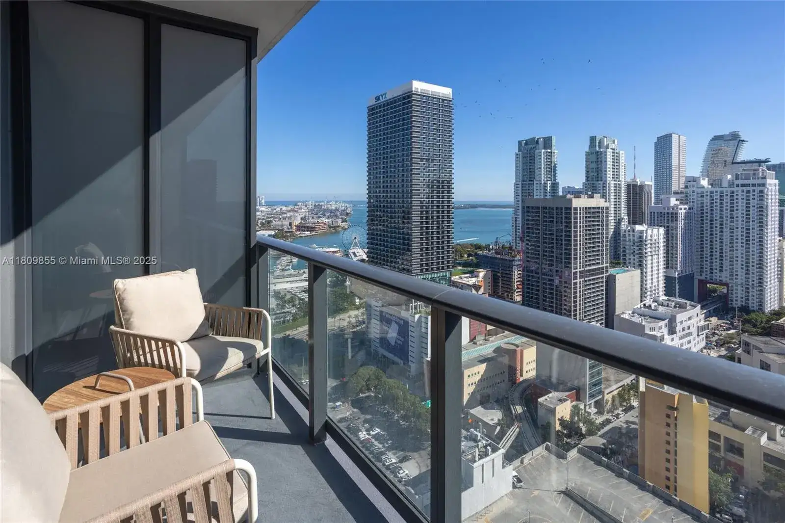 1 bath Residential Lease for rent at 159 NE 6th St # 3012, Miami FL 33132