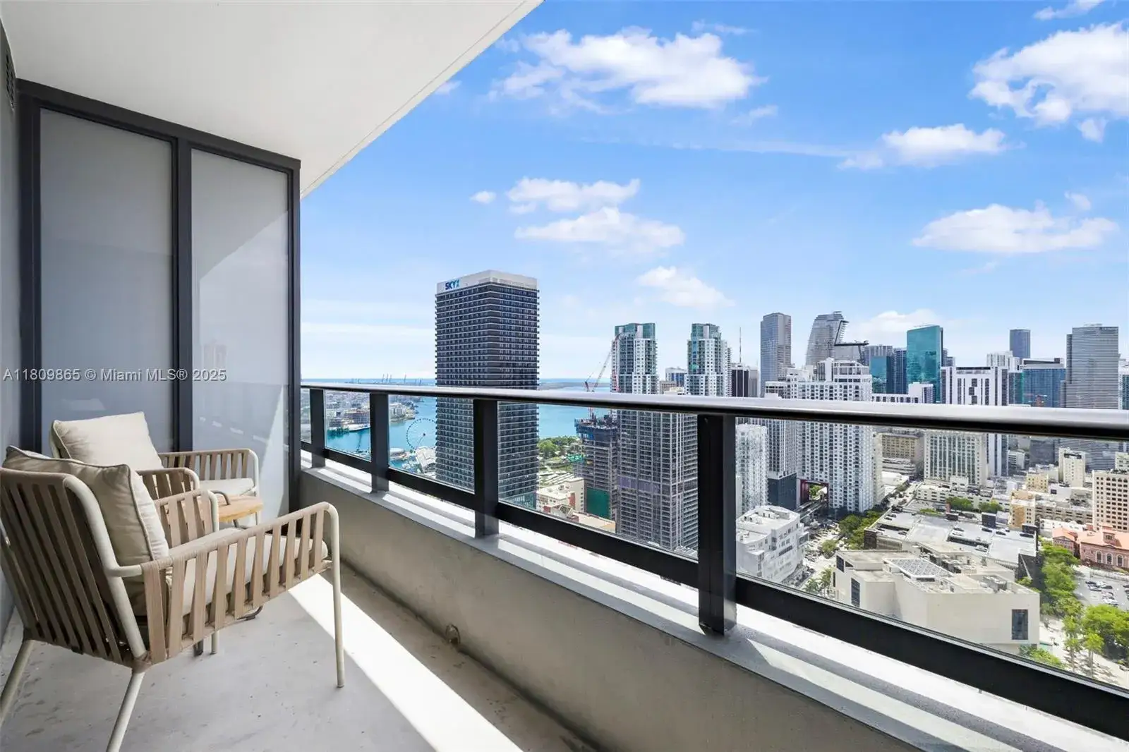 1 bath Residential Lease for rent at 159 NE 6th St # 3610, Miami FL 33132