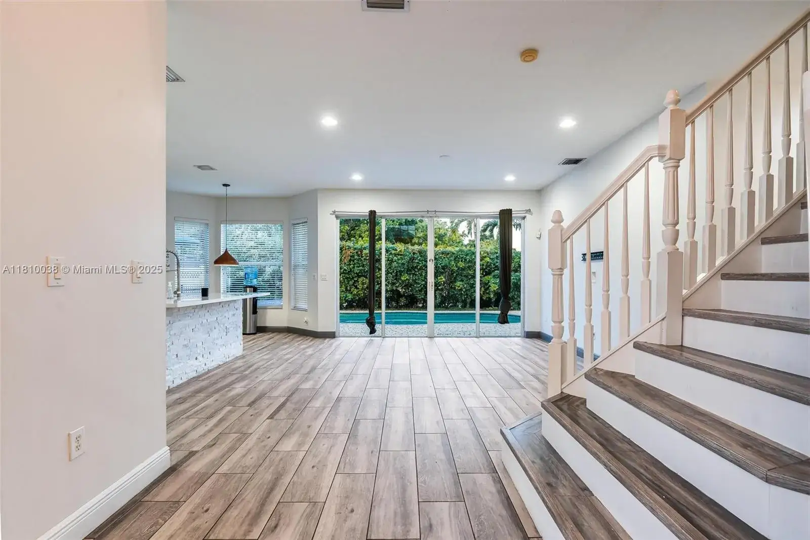 5 bedroom 3 bath Residential for sale at 2561 NW 123rd Ter, Coral Springs FL 33065