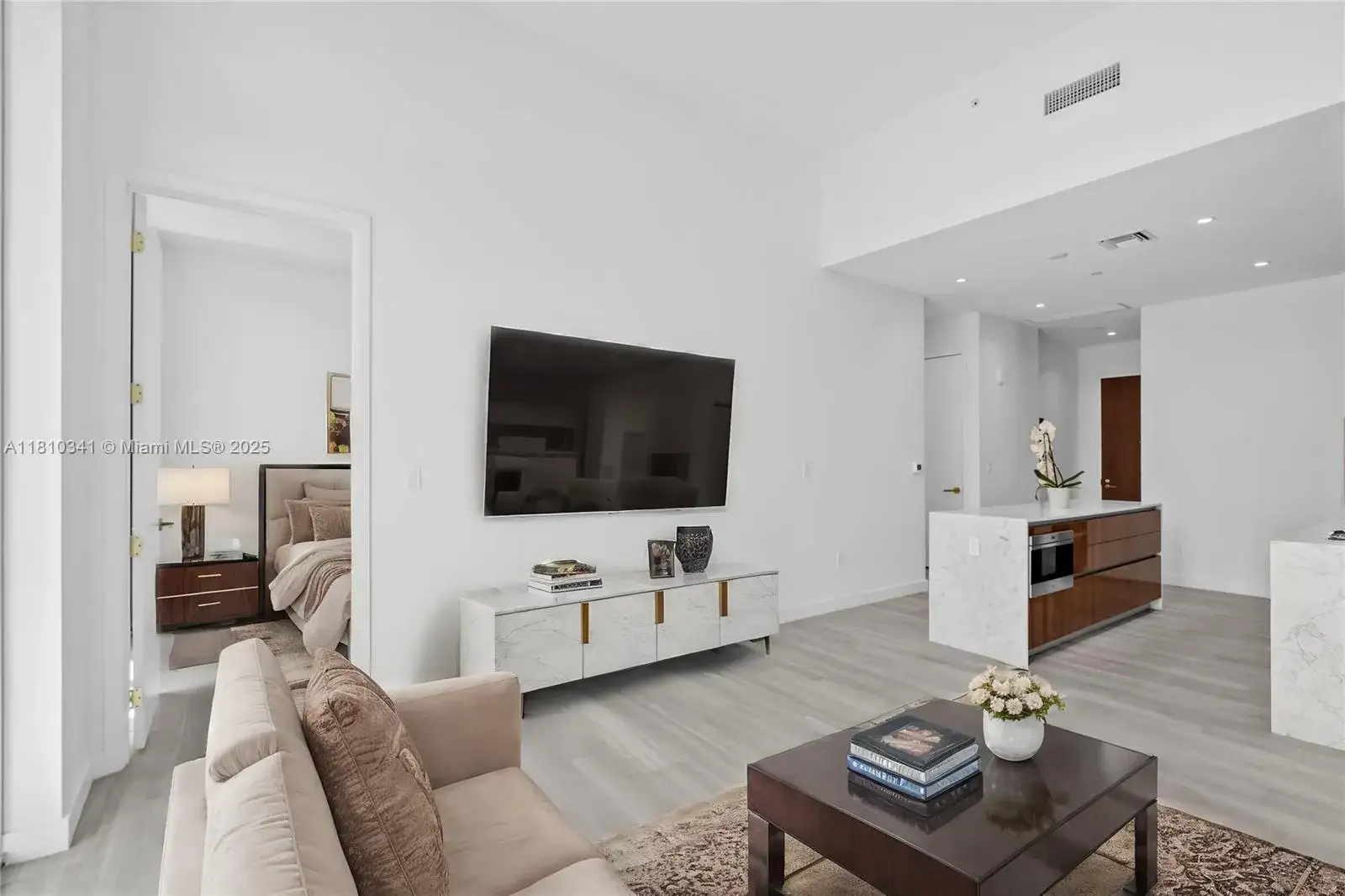 2 bedroom 2 bath Residential for sale at 2655 S Bayshore Dr. # 705, Miami FL 33133