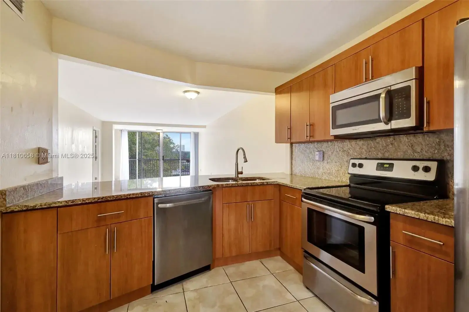 2 bedroom 2 bath Residential for sale at 1780 NE 191st St # 2, Miami FL 33179