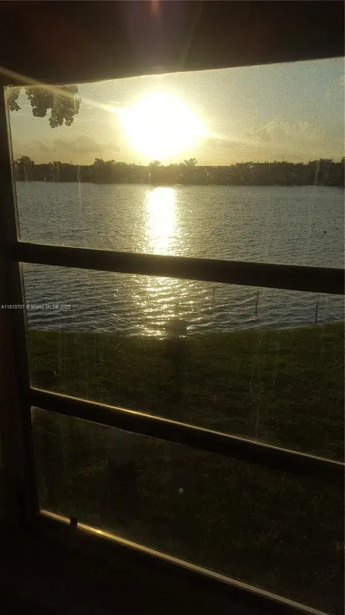 1 bath Residential for sale at 19080 NE 3rd Ct # 318, Miami FL 33179