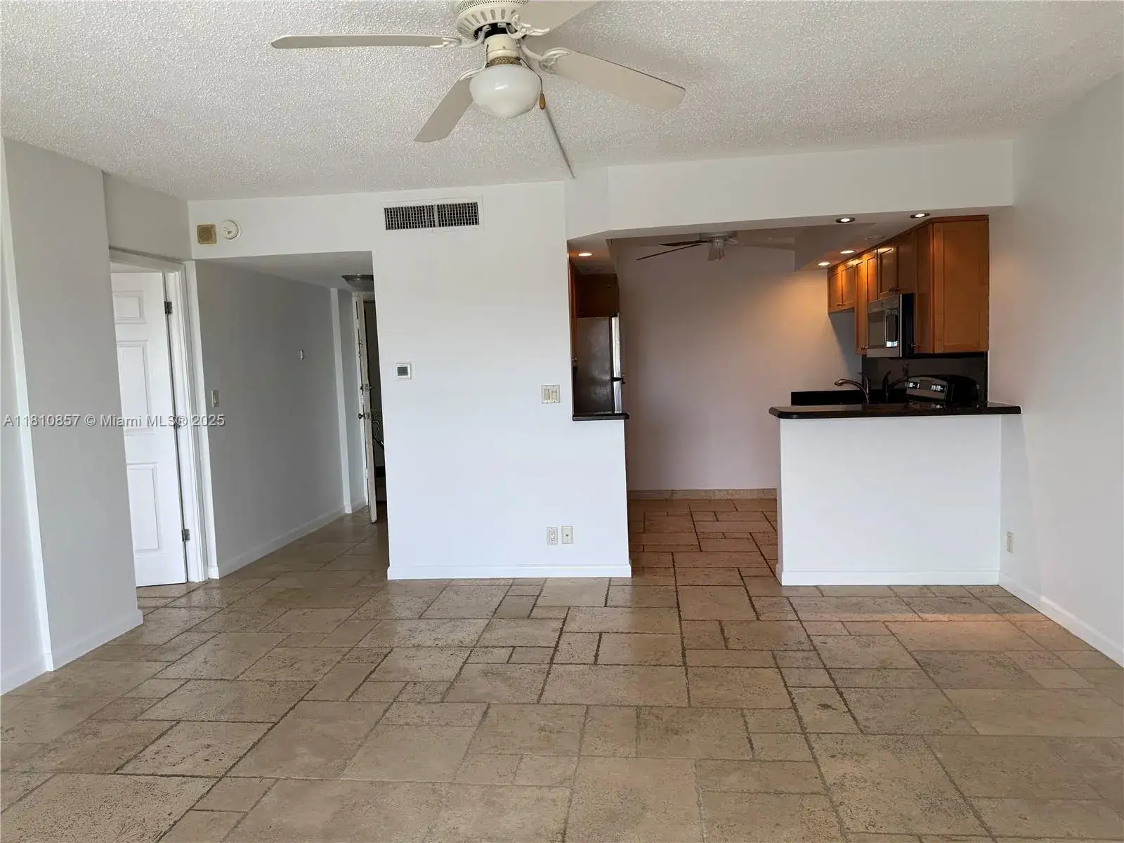 1 bedroom 1 bath Residential Lease for rent at 2900 NE 30th St # 7, Fort Lauderdale FL 33306