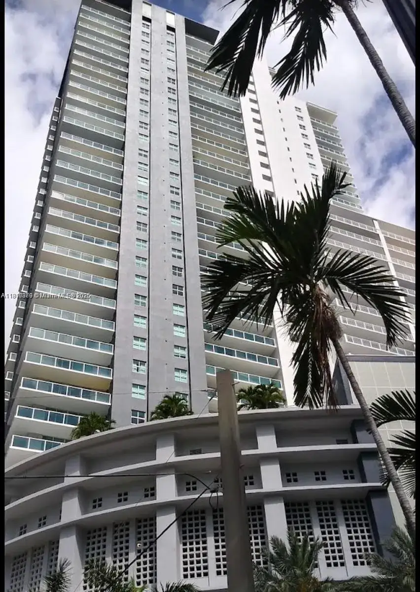 1 bedroom 1 bath Residential for sale at 1250 S Miami Ave # 2013, Miami FL 33130