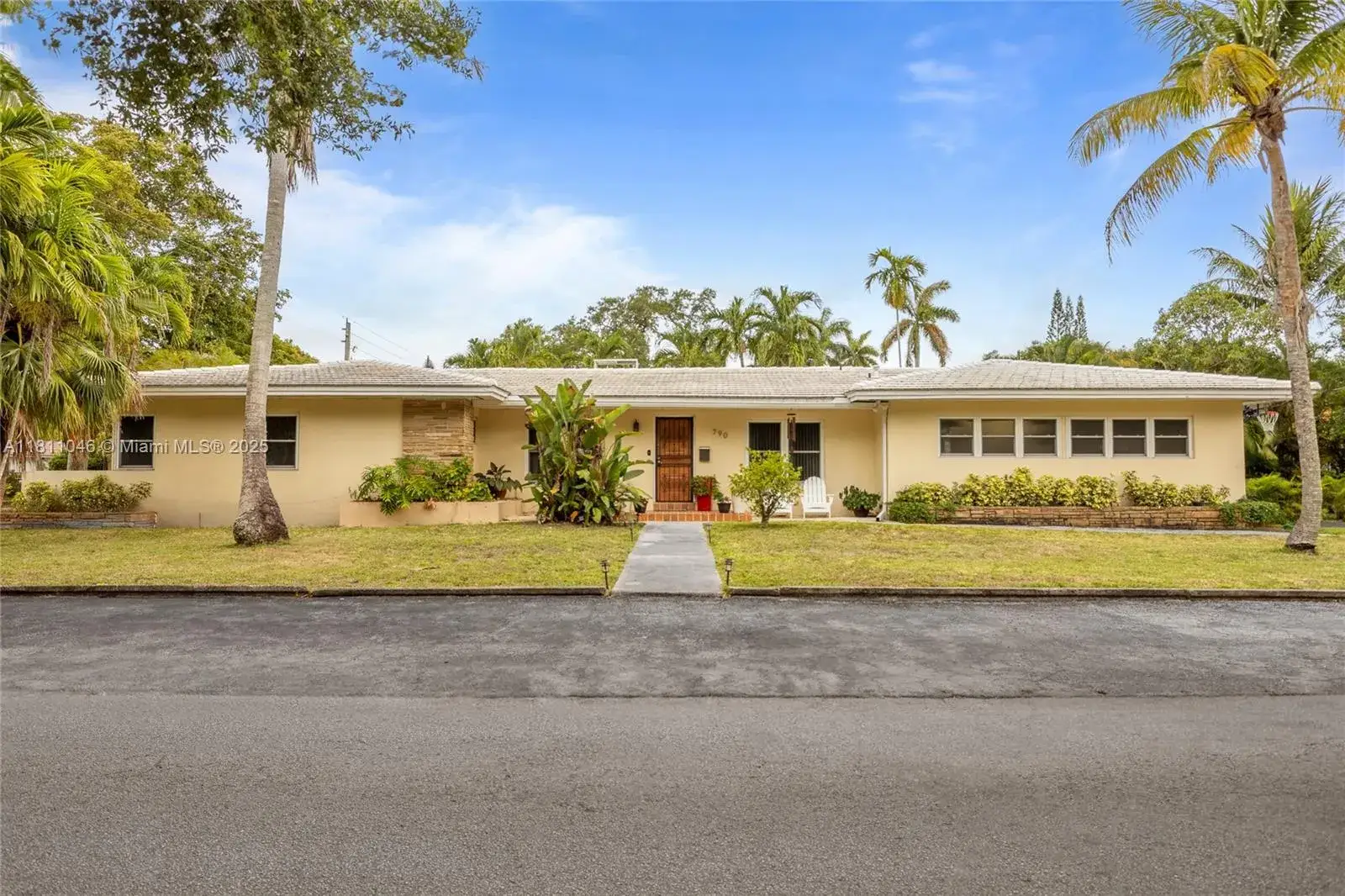 2 bedroom 2 bath Residential for sale at 790 NE 119th St, Biscayne Park FL 33161