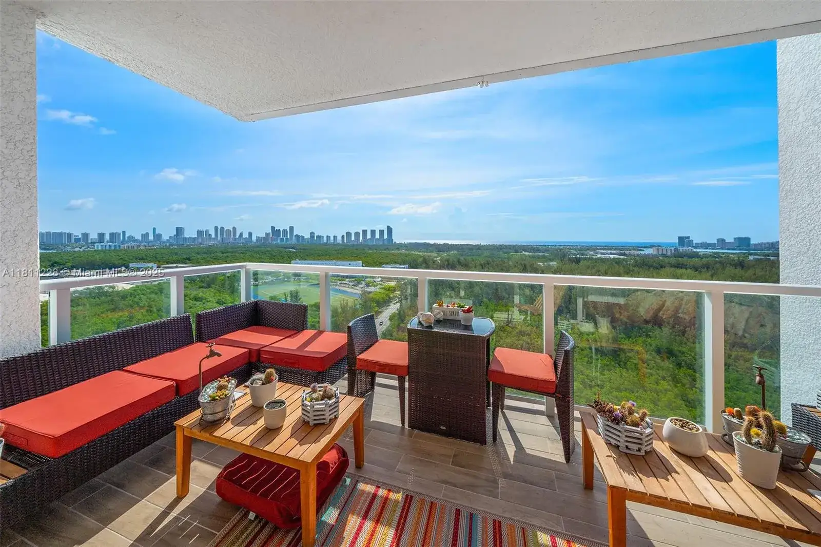 2 bedroom 2 bath Residential for sale at 15051 Royal Oaks Ln # 2101, North Miami FL 33181
