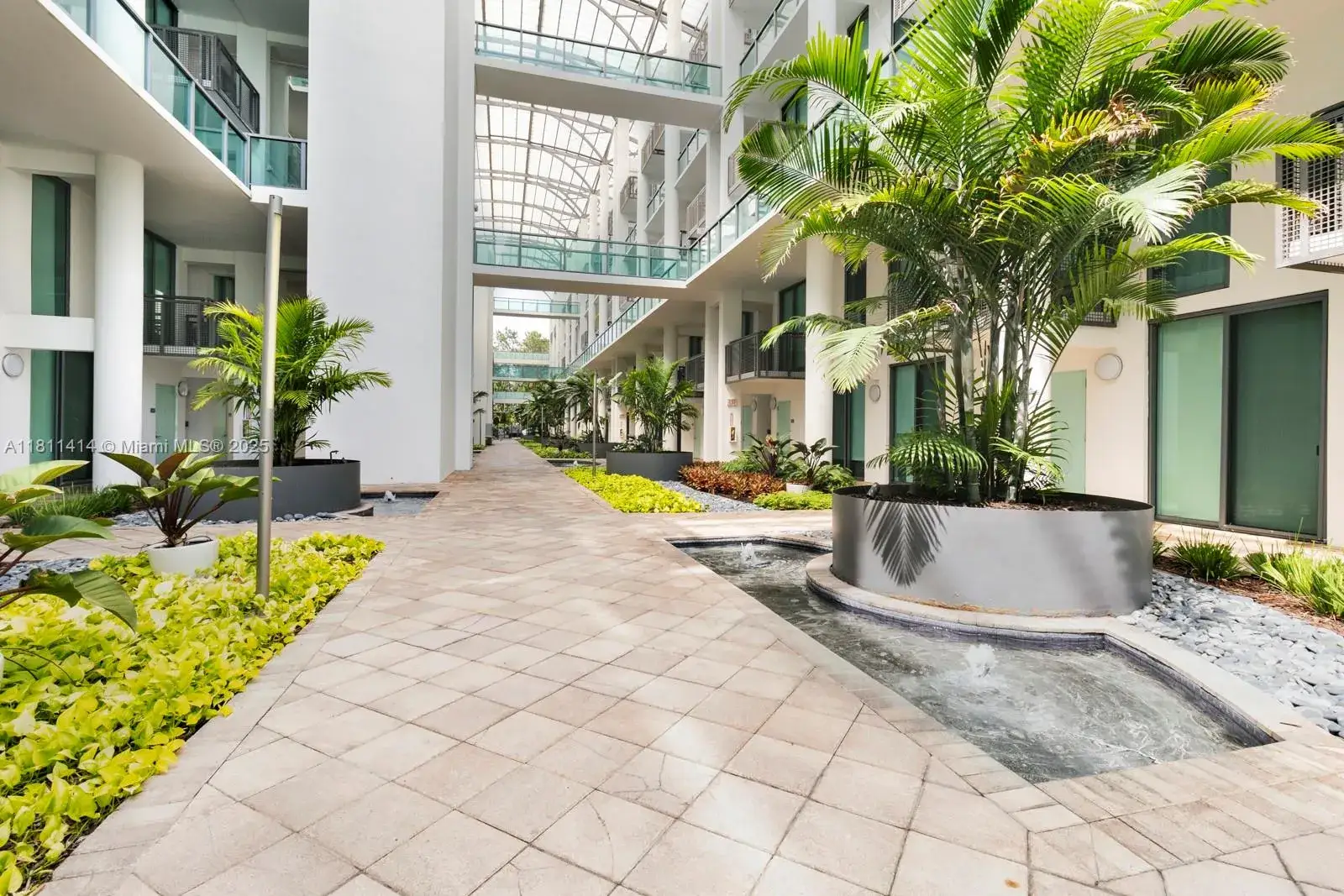 3 bedroom 2 bath Residential for sale at 6000 Collins Ave # 108, Miami Beach FL 33140