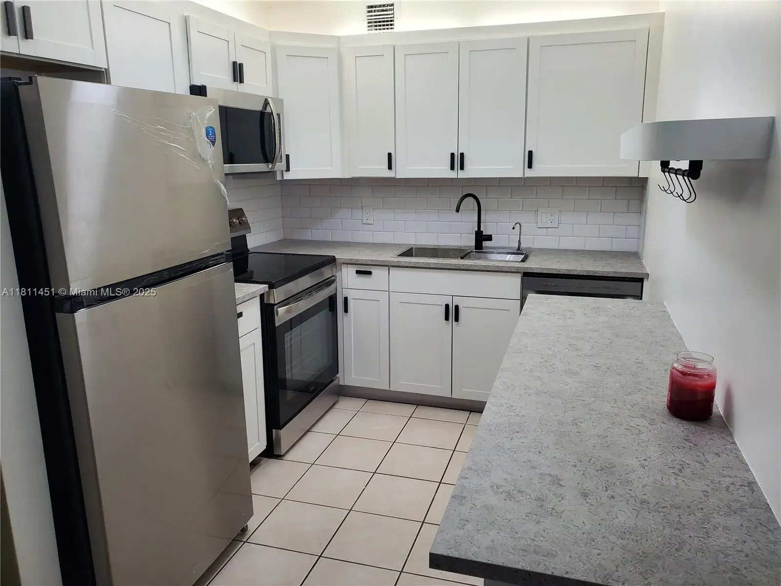 2 bedroom 2 bath Residential for sale at 800 SW 131st Ave # 113F, Pembroke Pines FL 33027