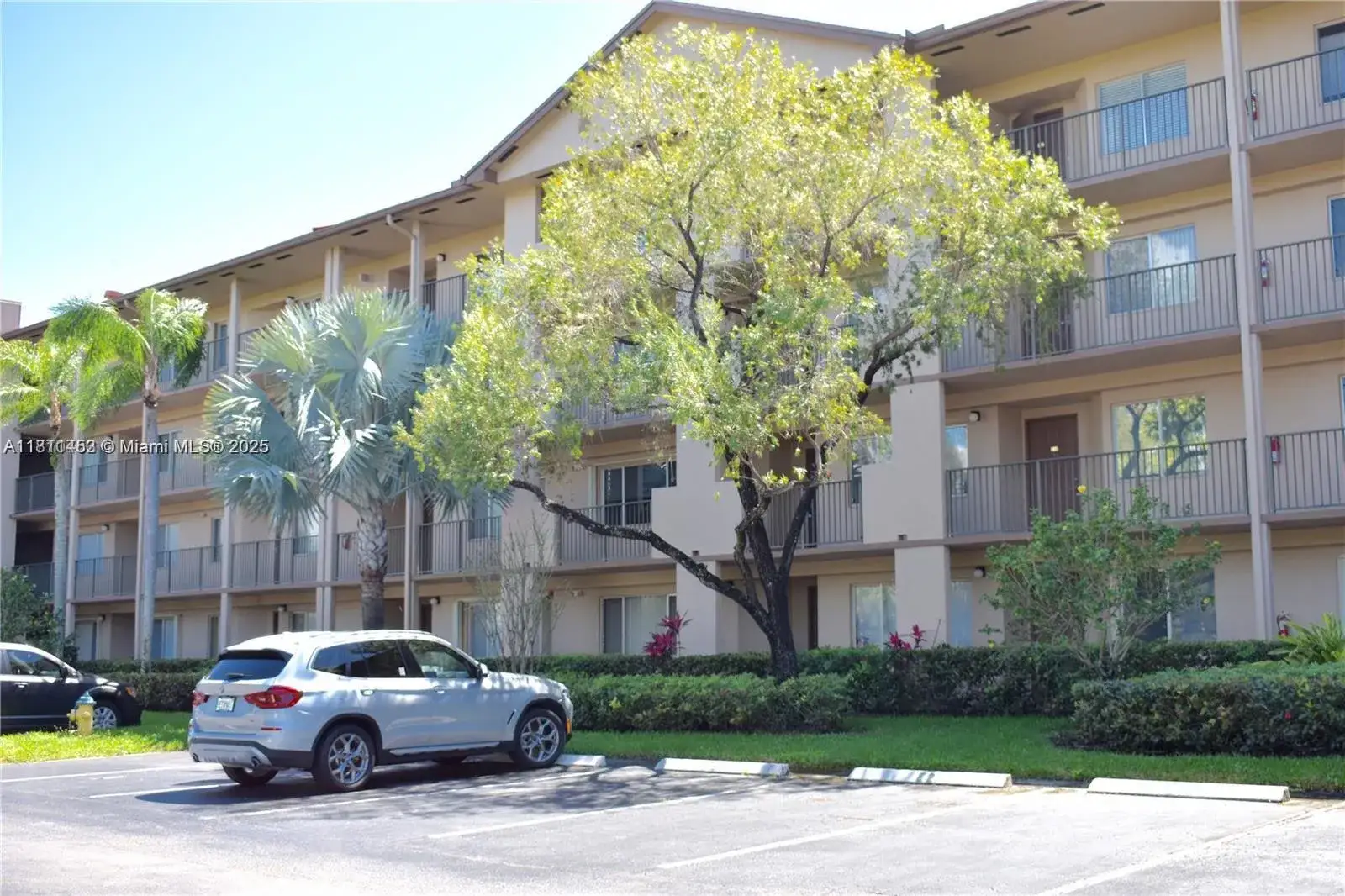 1 bedroom 1 bath Residential for sale at 12650 SW 15th St # 111F, Pembroke Pines FL 33027