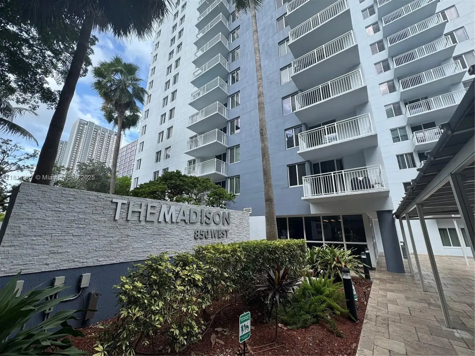 2 bedroom 2 bath Residential for sale at 850 N Miami Ave # 1903, Miami FL 33136