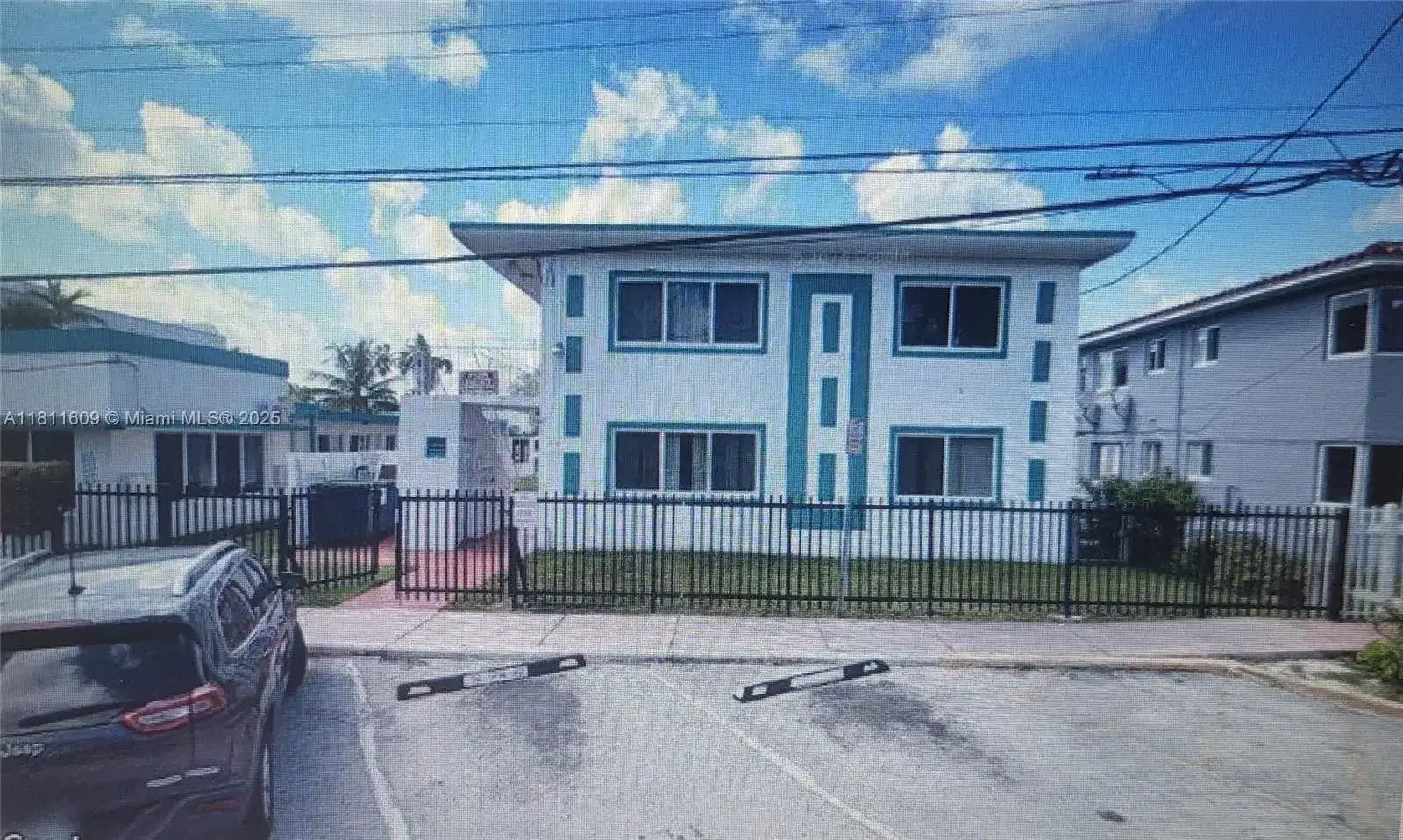 2 bedroom 1 bath Residential Lease for rent at 2101 Calais Dr # 10, Miami Beach FL 33141