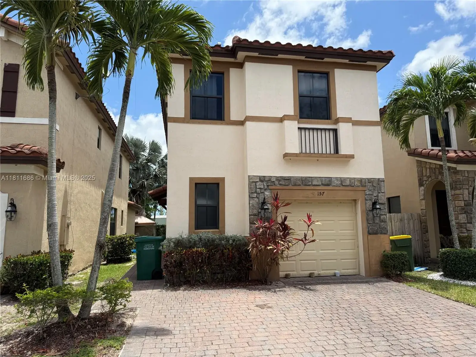 3 bedroom 3 bath Residential for sale at 157 NE 37th Pl, Homestead FL 33033