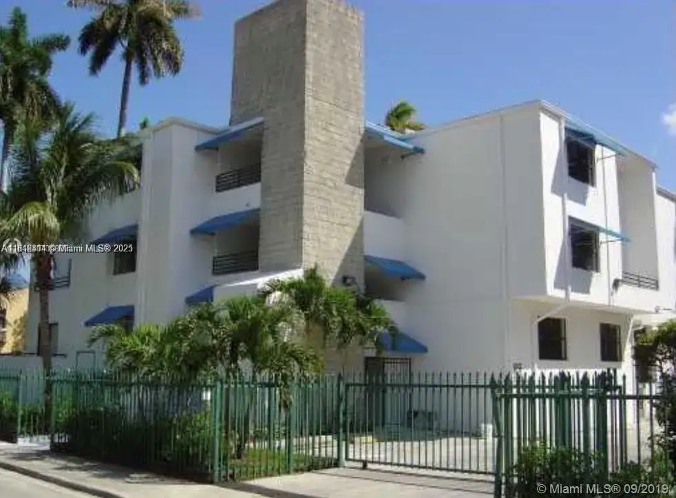 1 bedroom 1 bath Residential Lease for rent at 950 NW 11th St # 1C, Miami FL 33136