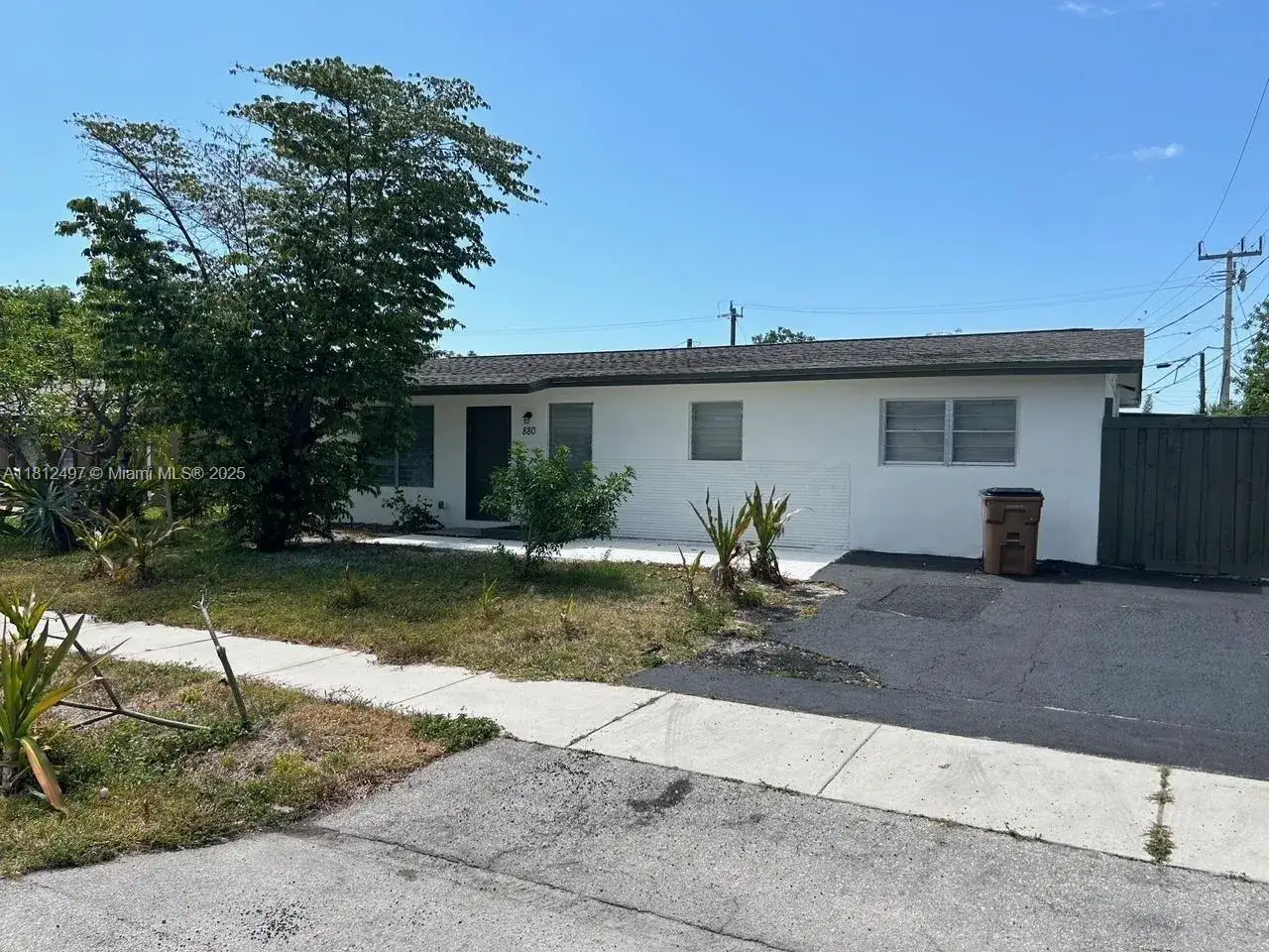 4 bedroom 2 bath Residential for sale at 880 NE 49th St, Deerfield Beach FL 33064