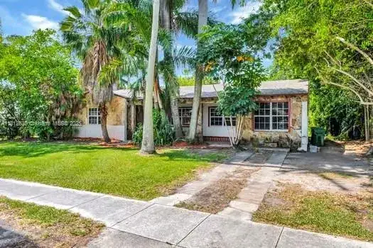 4 bedroom 1 bath Residential for sale at 1490 NE 108th St, Miami FL 33161
