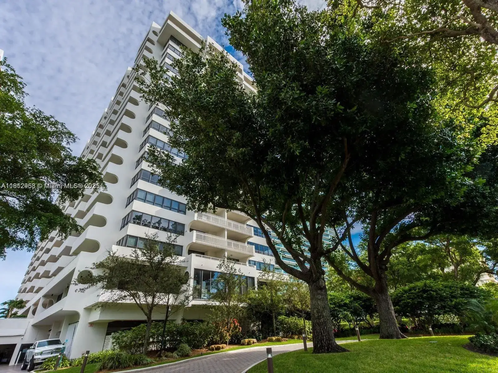 3 bedroom 2 bath Residential for sale at 10205 Collins Ave # 401, Bal Harbour FL 33154