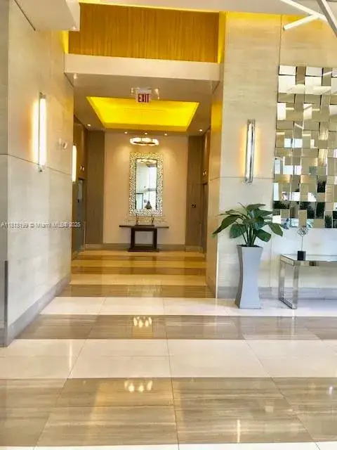 1 bedroom 1 bath Residential Lease for rent at 999 SW 1st Ave # 2508, Miami FL 33130