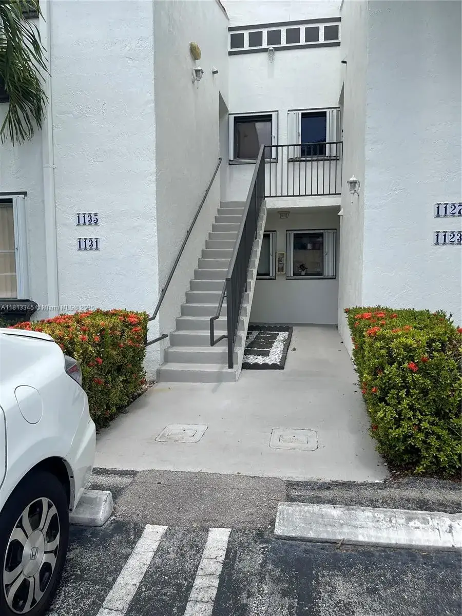 3 bedroom 2 bath Residential Lease for rent at 1131 NW 124th Ct # 109, Miami FL 33182