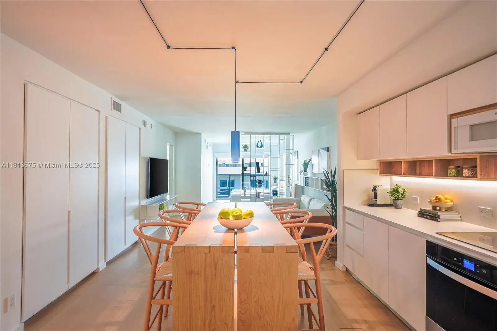1 bedroom 2 bath Residential for sale at 10250 Collins Avenue # 211, Bal Harbour FL 33154