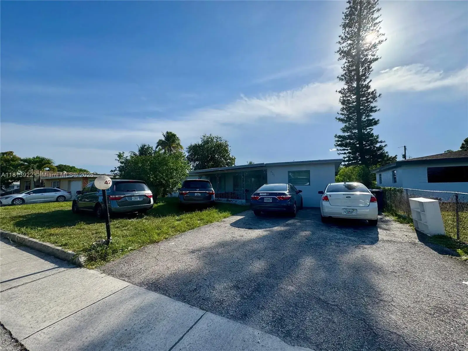 3 bedroom 2 bath Residential Lease for rent at 421 SW 31st Ave, Fort Lauderdale FL 33312