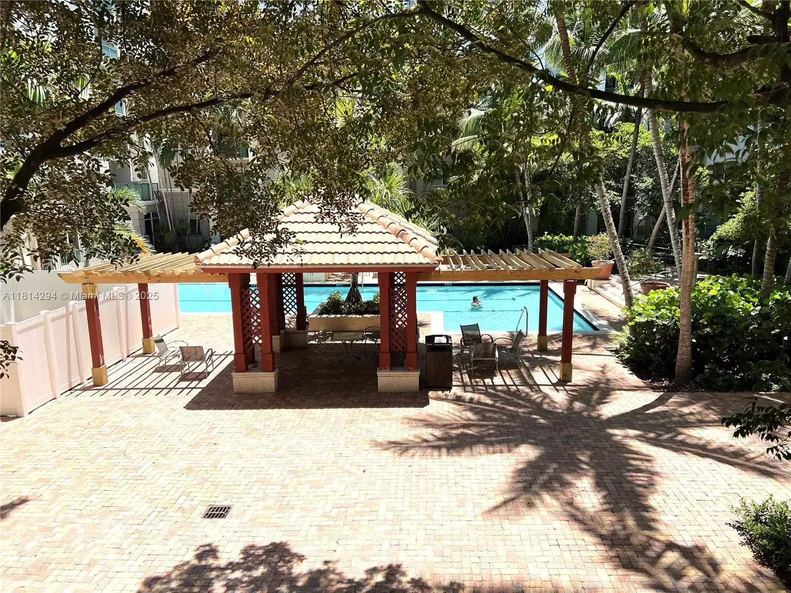 2 bedroom 2 bath Residential Lease for rent at 6001 SW 70th St # 252, South Miami FL 33143
