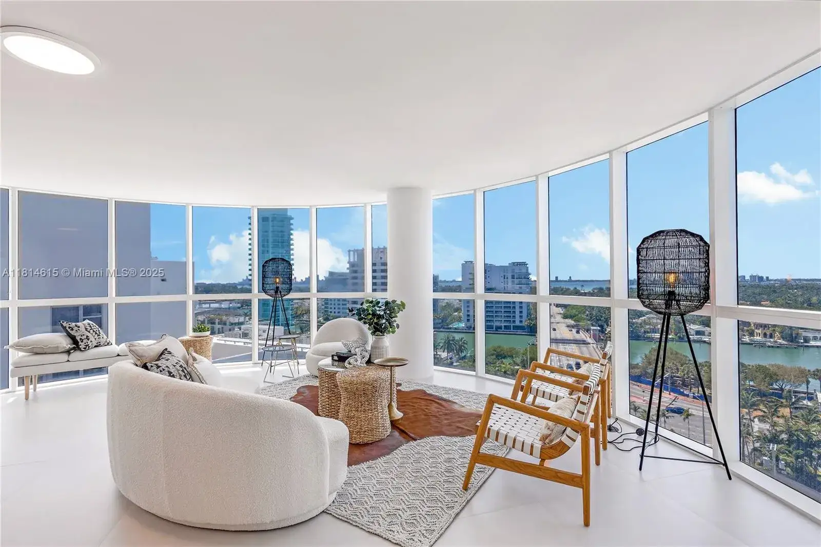 2 bedroom 2 bath Residential Lease for rent at 6301 Collins Ave # 1405, Miami Beach FL 33141