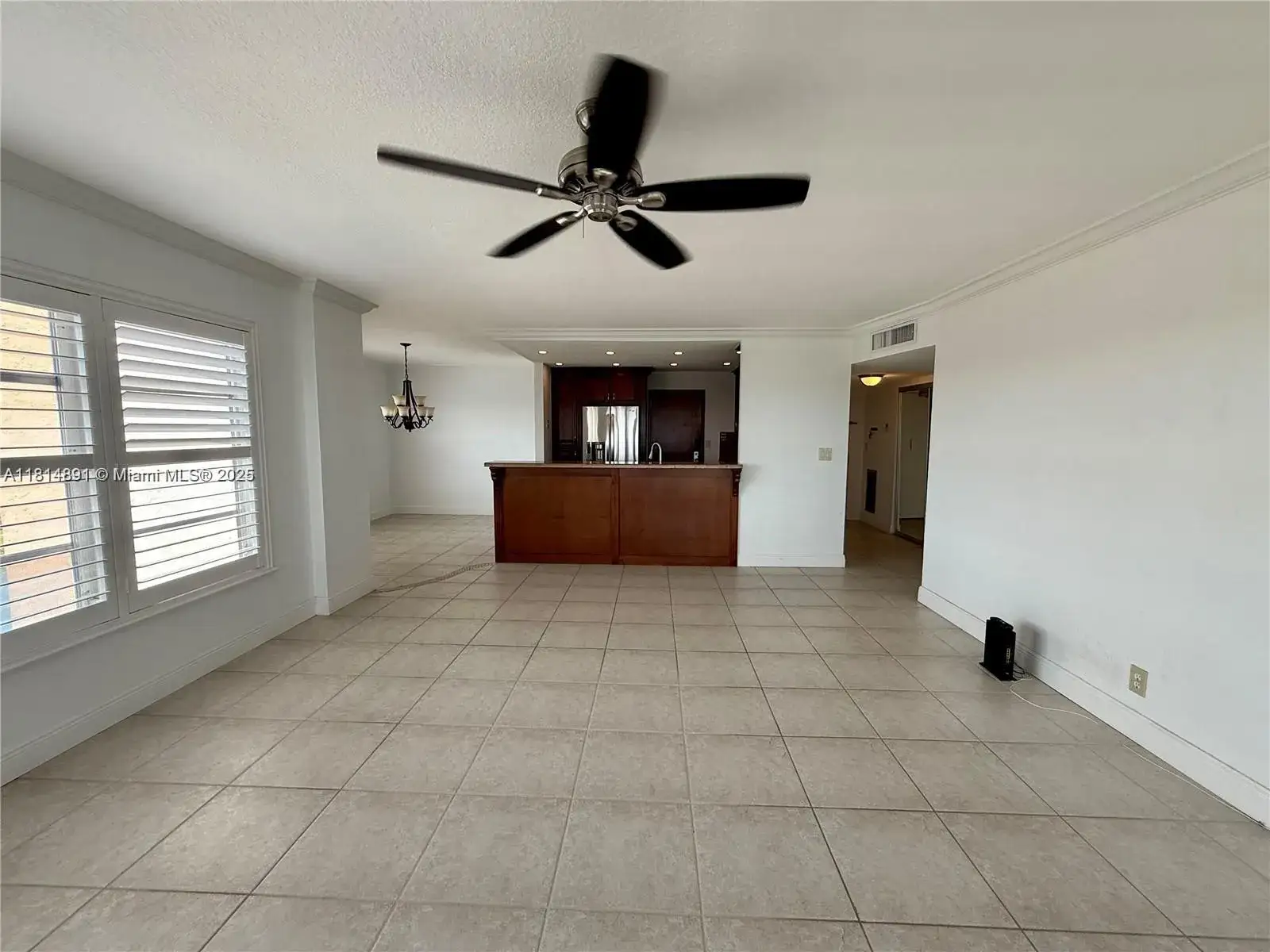 2 bedroom 2 bath Residential for sale at 10777 W Sample Rd # 1006, Coral Springs FL 33065