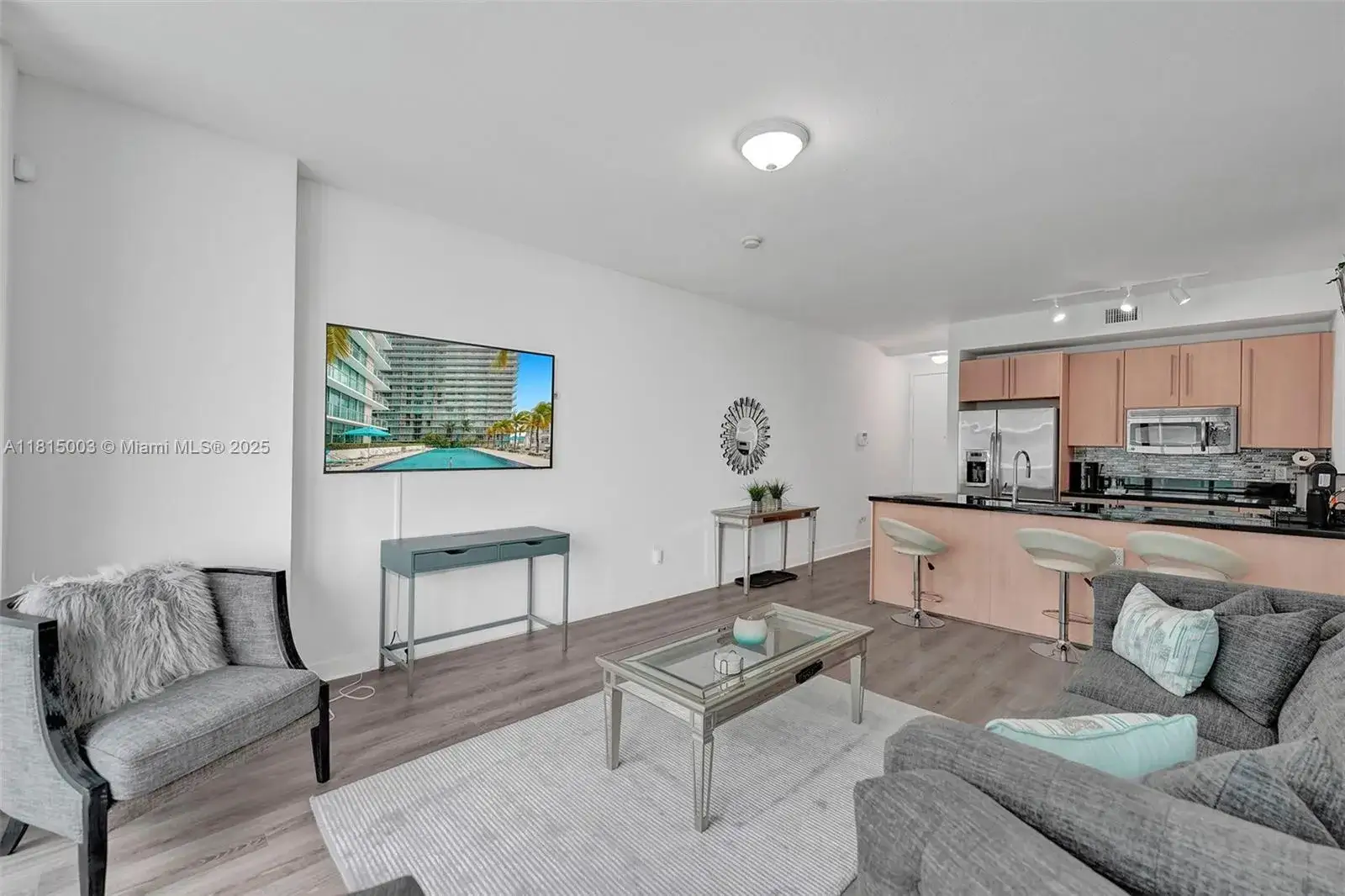 1 bedroom 1 bath Residential Lease for rent at 79 SW 12th St, Miami FL 33130