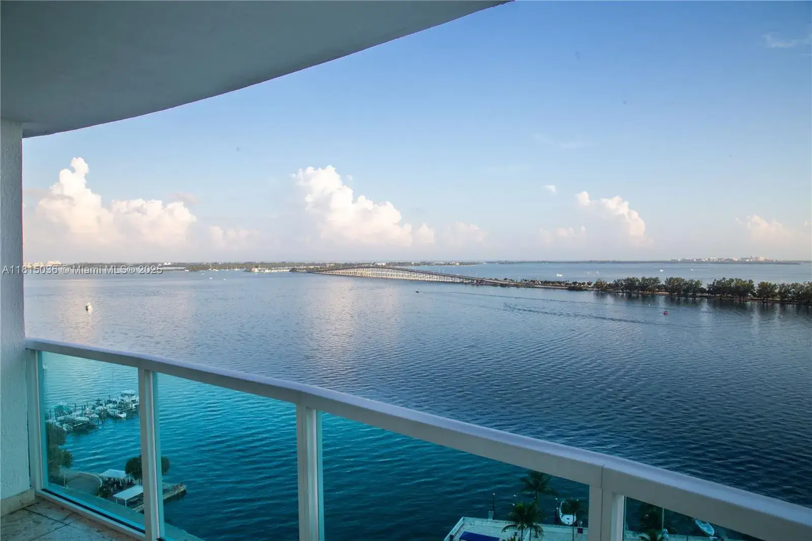 2 bedroom 2 bath Residential Lease for rent at 2101 Brickell Ave # 1607, Miami FL 33129