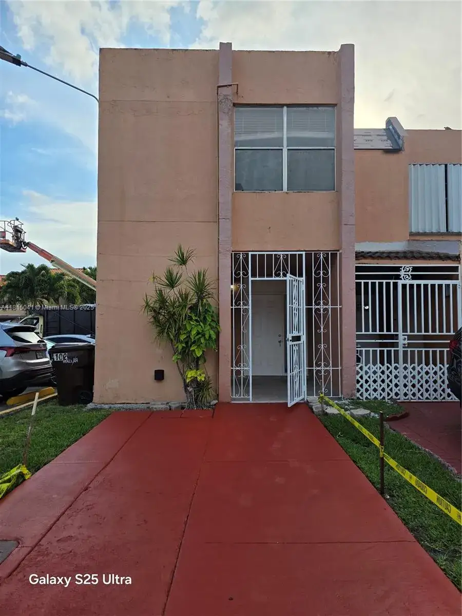 3 bedroom 1 bath Residential for sale at 4102 W 10th Ln # 28, Hialeah FL 33012