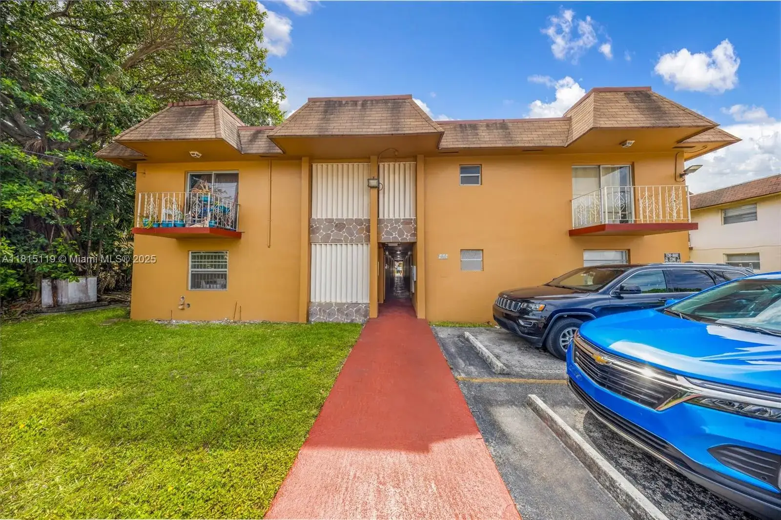 Commercial Sale for sale at 980 NW 45th Ave, Miami FL 33126