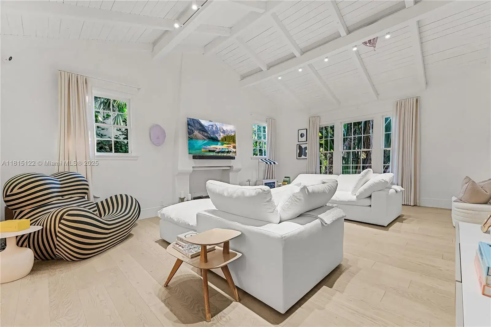 4 bedroom 4 bath Residential for sale at 3747 Royal Palm Ave, Miami Beach FL 33140