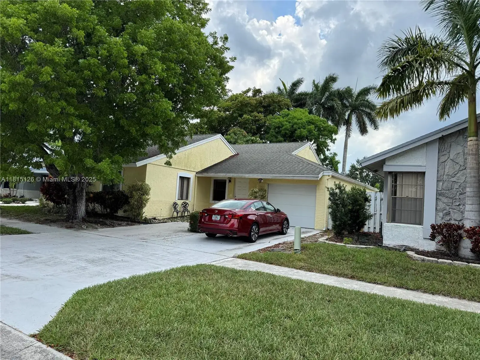 3 bedroom 2 bath Residential for sale at 21386 Summertrace Cir, Boca Raton FL 33428