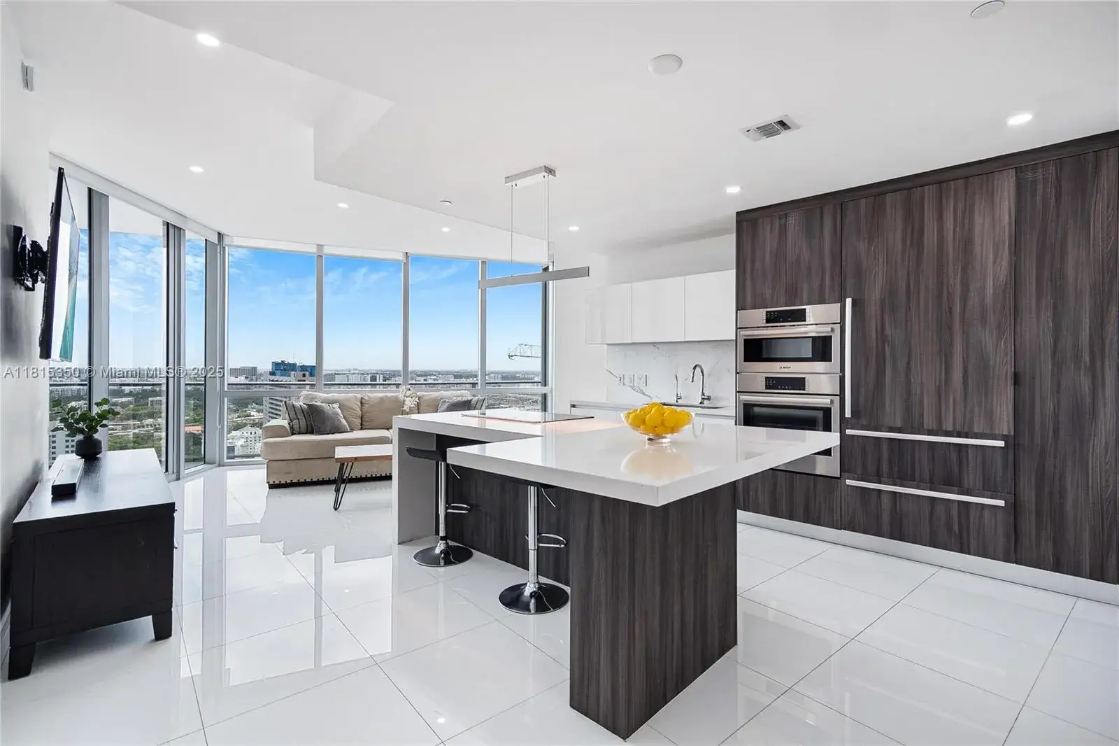 2 bedroom 2 bath Residential for sale at 851 NE 1st Ave # 2604, Miami FL 33132