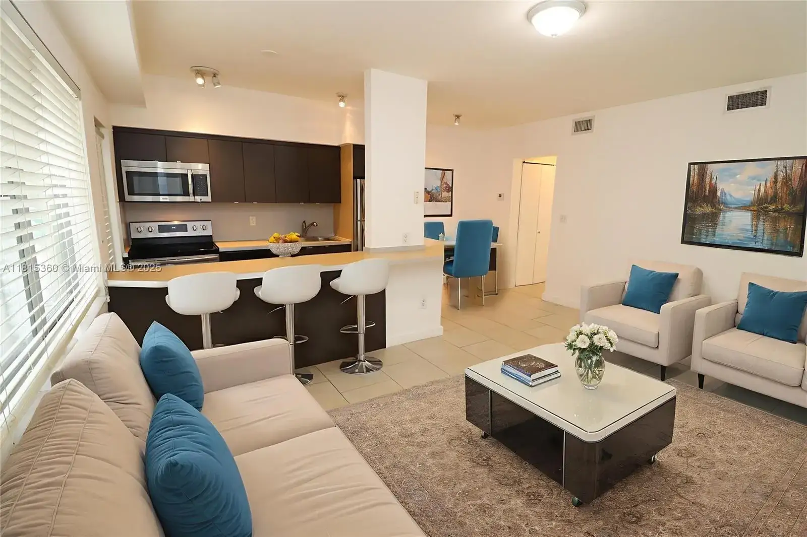 1 bedroom 1 bath Residential Lease for rent at 6835 RUE VERSAILLES # 104, Miami Beach FL 33141
