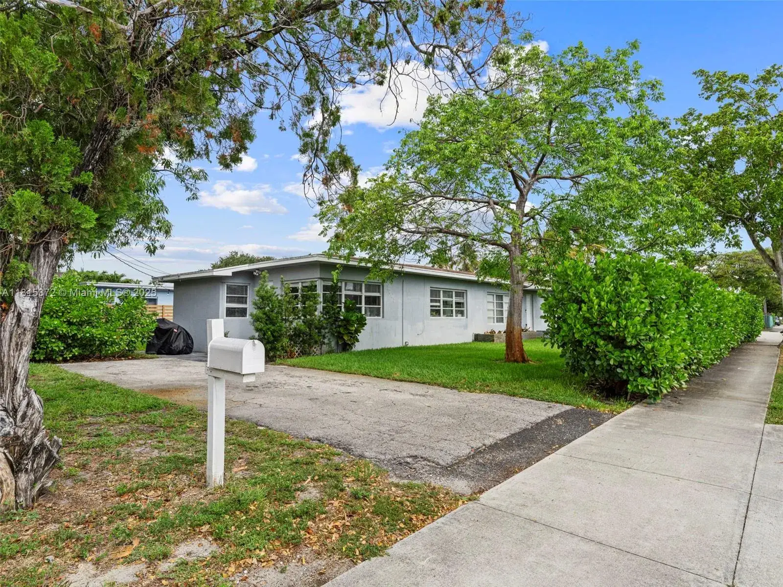 Residential Income for sale at 1001 SW 4th Ave, Fort Lauderdale FL 33315