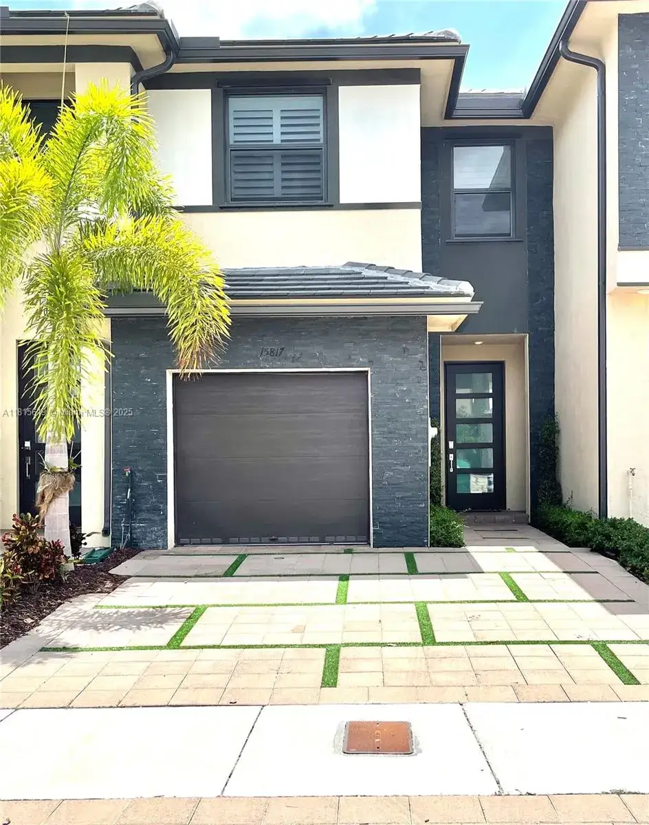 3 bedroom 2 bath Residential Lease for rent at 15817 NW 91st Ct # 15817, Miami Lakes FL 33018