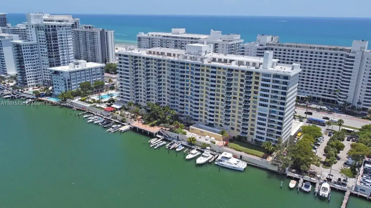 2 bedroom 2 bath Residential for sale at 5600 Collins Ave # 10E, Miami Beach FL 33140