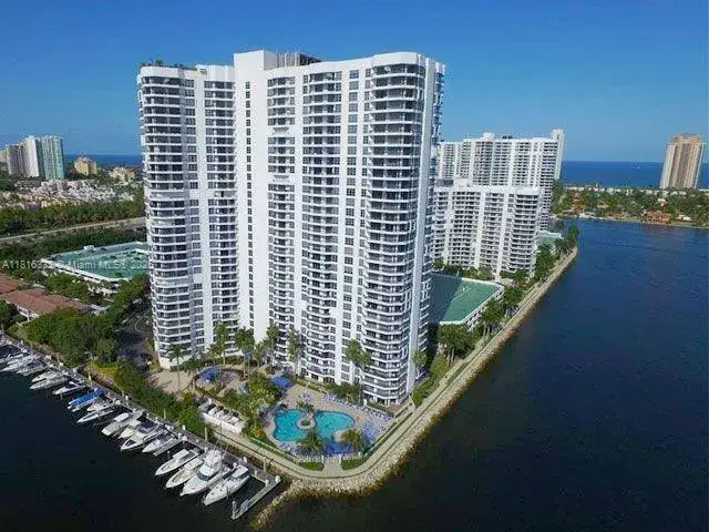 2 bedroom 2 bath Residential for sale at 3530 Mystic Pointe Dr # 1907, Aventura FL 33180