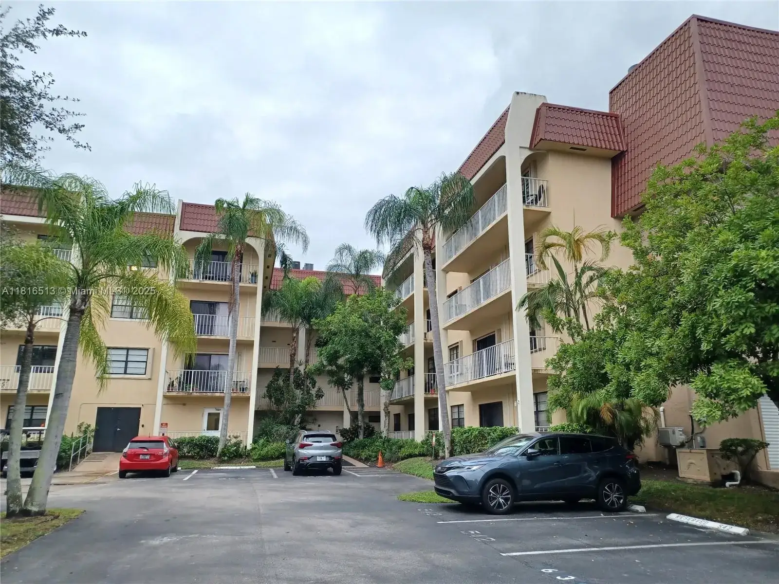 2 bedroom 2 bath Residential for sale at 9301 SW 92nd Ave # A320, Miami FL 33176