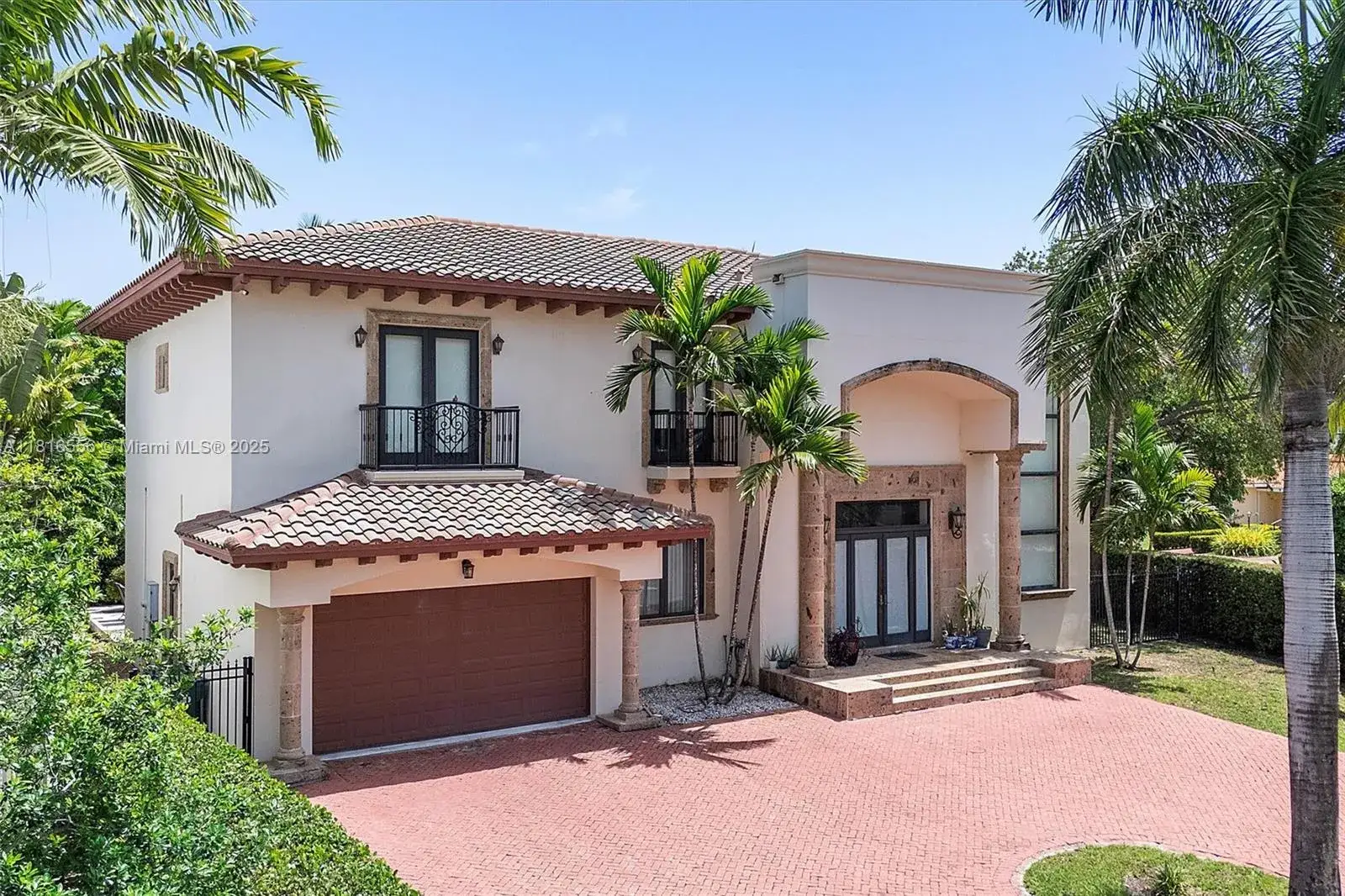 5 bedroom 4 bath Residential for sale at 18825 N Bay Rd, Sunny Isles Beach FL 33160