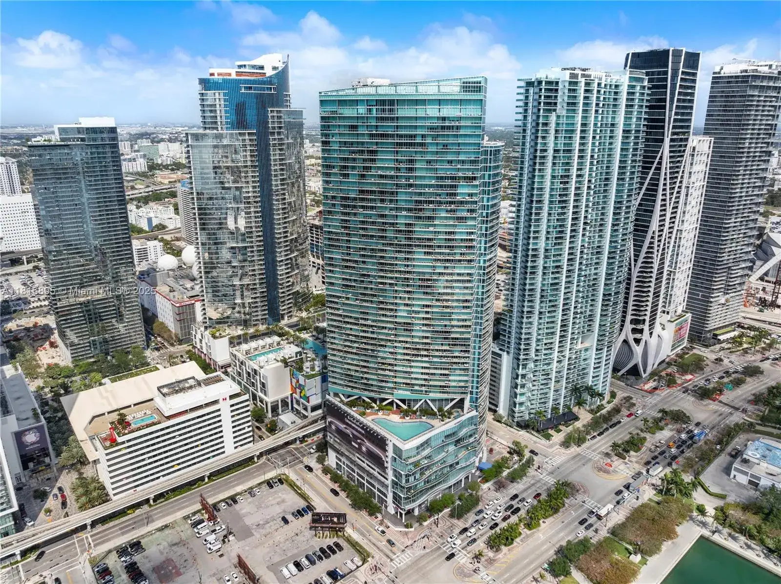 1 bedroom 1 bath Residential Lease for rent at 888 Biscayne Blvd # 4010, Miami FL 33132