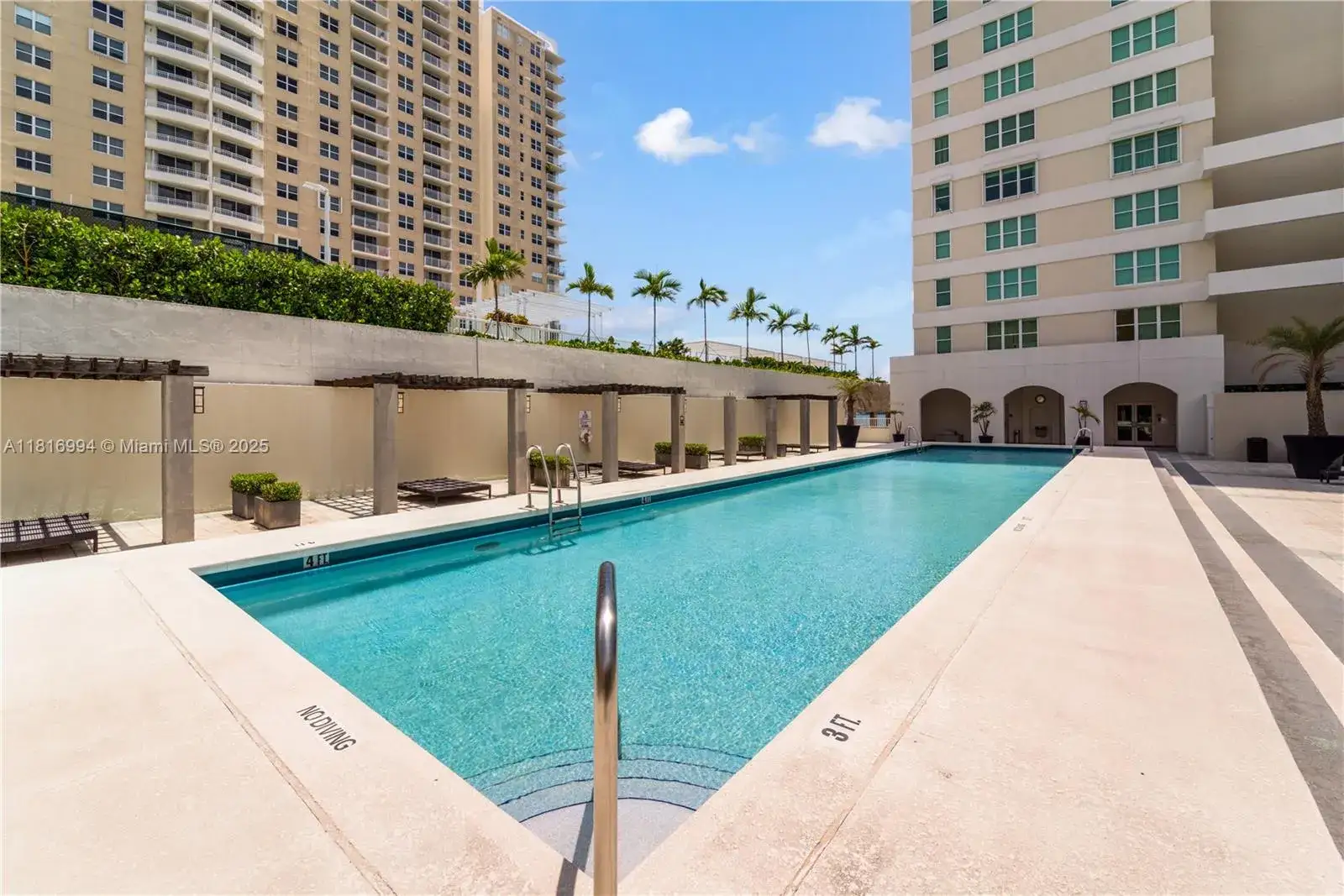 2 bedroom 2 bath Residential Lease for rent at 800 Claughton Island Dr # 1103, Miami FL 33131